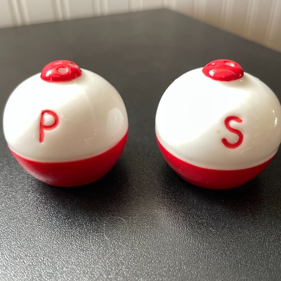 Bobber Salt & Pepper Shakers NEVER USED - Picture 3 of 7